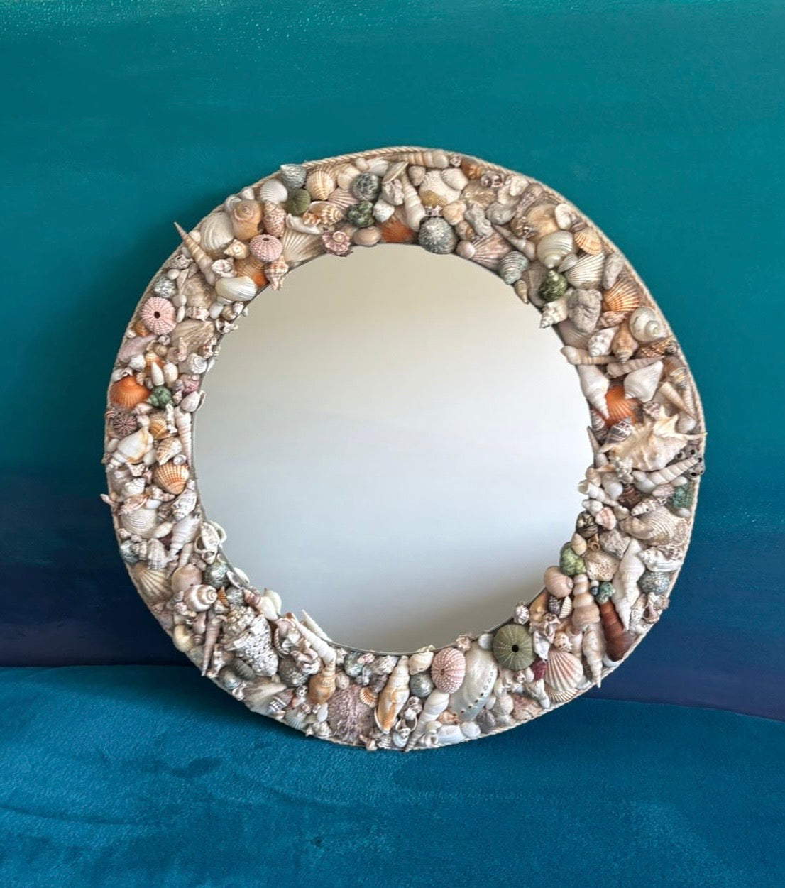 Calypso Mirror — Natural Shell Mosaic, Round, Neutral Tones
