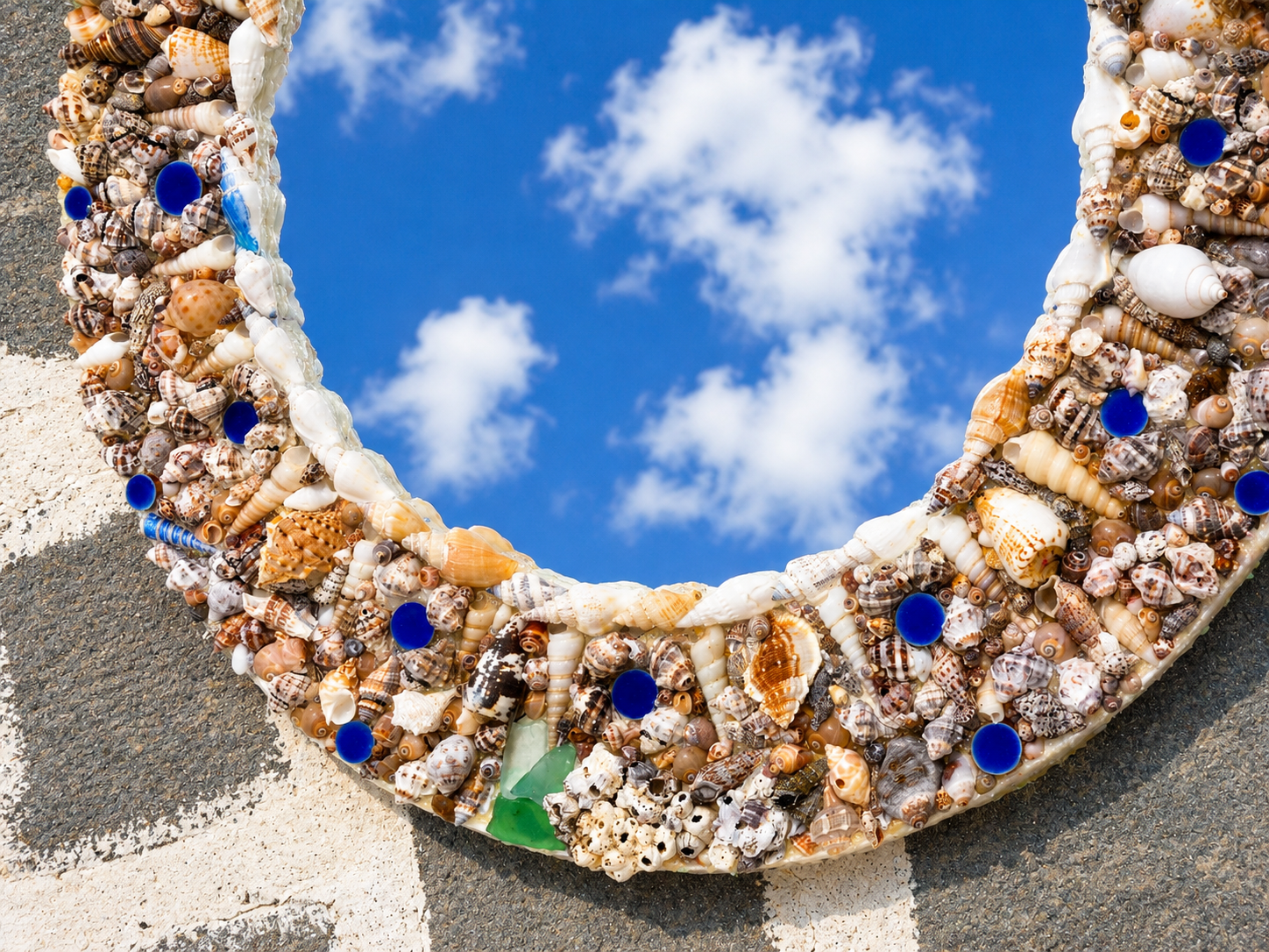 Ammoudia Mirror — Natural Shell & Sea Glass Mosaic, Round