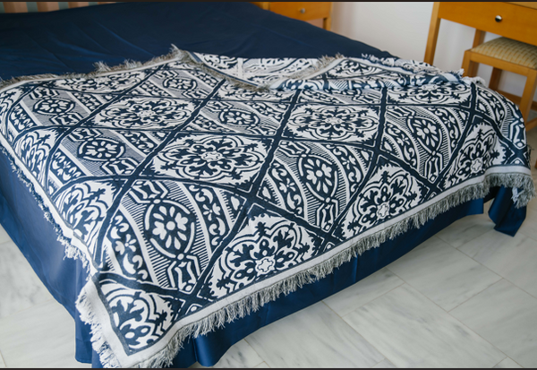 ZEPHYR SUMMER BLANKET